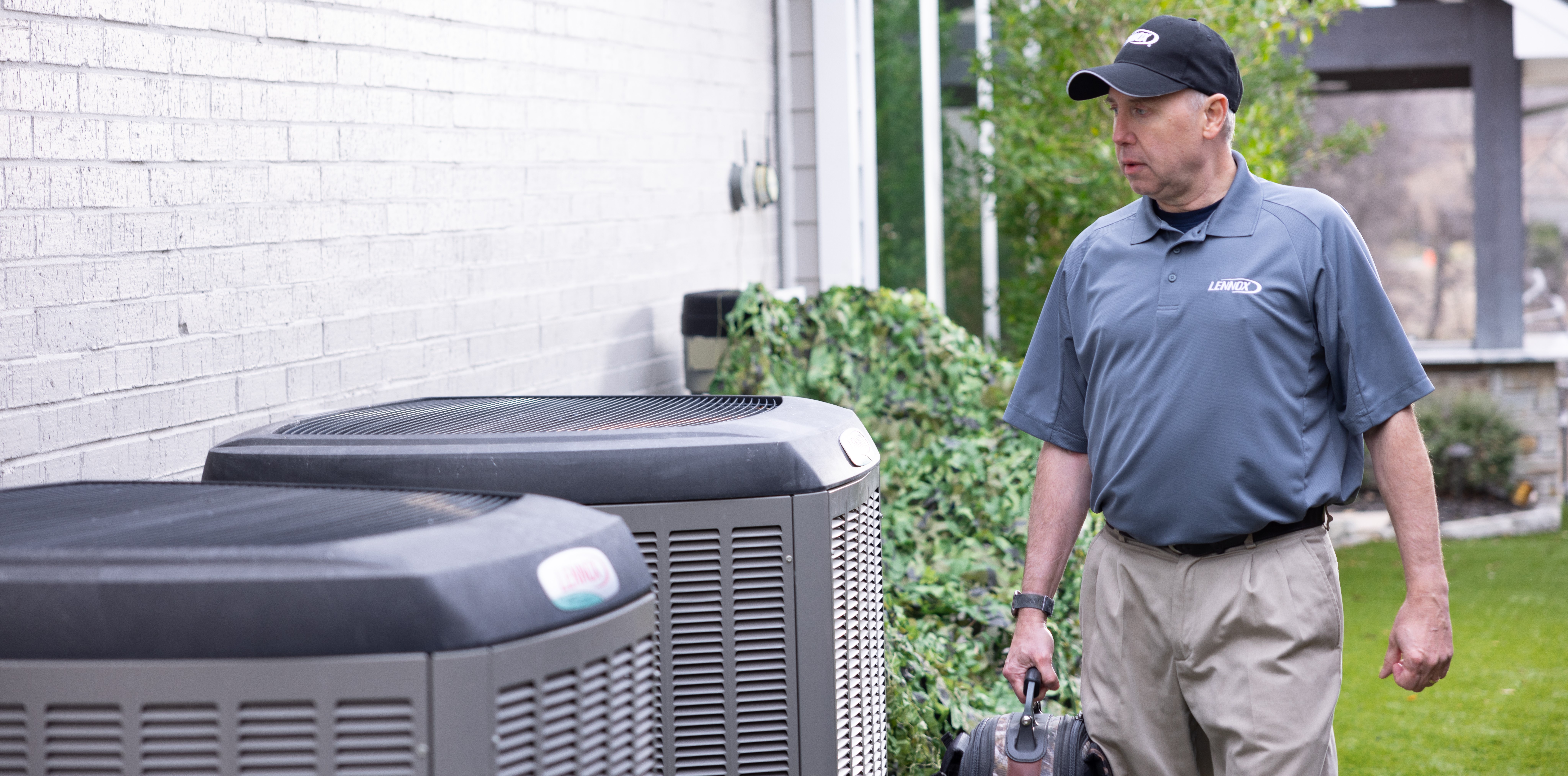 Technician and outdoor unit